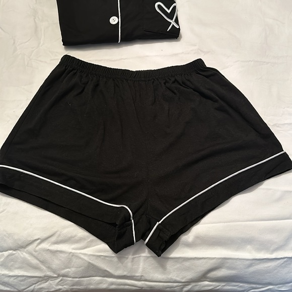 Heart shorts pajama set - Picture 3 of 4